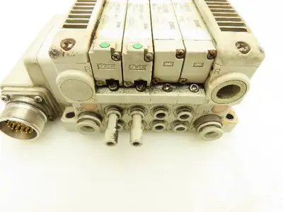 SMC VVQ2000-10A-1 VQ2401-51 Pneumatic Solenoid Valve 4-Station Manifold Block