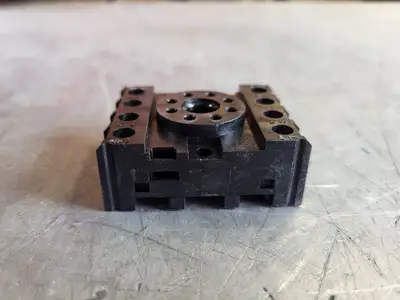 NEW OMRON PF083A-E