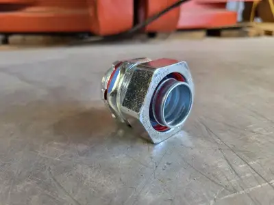 NEW THOMAS & BETTS CI6108