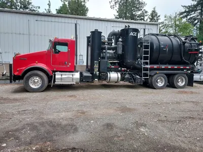2011 GUZZLER Liquid Ring Industrial Air Handler | VacSource (4)