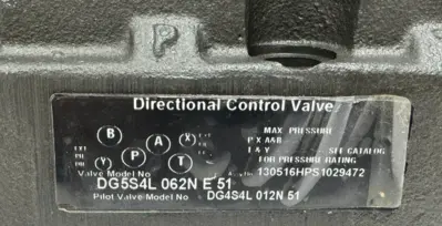 NEW VICKERS DG5S4L-062N-E-51 DIRECTIONAL CONTROL VALVE BASE