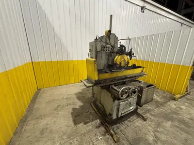 USED GALLMEYER & LIVINGSTON 45CAPACITY ......................... 12" X 24"SPINDLE CENTER TO TABLE .......... 19-1/2"
