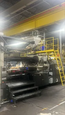 2001 CINCINNATI ML2200-413 Injection Molding Horizontal/Vertical | Machinery Network (2)