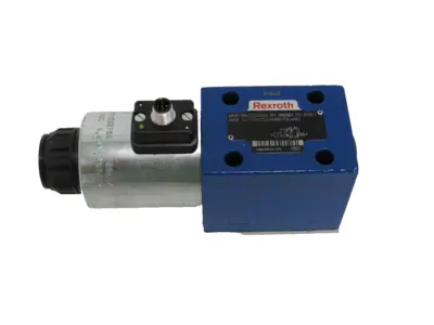 NEW REXROTH R9012573693 VALVE 4WE10D33/CG24N9K72L=AN