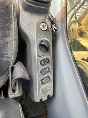 Used 2005 KOMATSU PC200LC-7L Excavators Texas US | Proxy Equipment #1383062