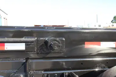 New | in-Stock 2027 MACK MD7 Rolloff Trucks Texas US | Roll Off Truck World #1491883