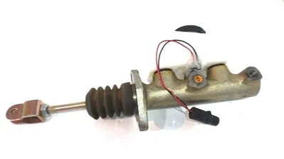 USED TOTAL SOURCE FN03W/00 MASTER-CYLINDER YT505963537