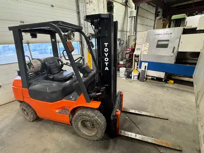TOYOTA 7FGU25