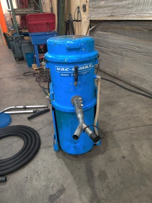 USED 1994 VAC-U-MAX 110