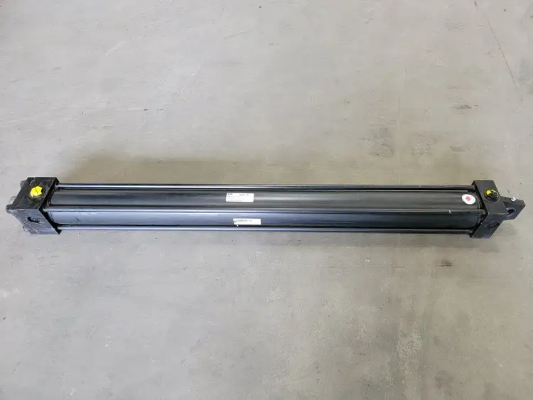 Used PARKER FILTRATION 02.50 CSB2HLT27AC 33.500 Parts (Hydraulics and Pneumatics) British Columbia CA | Lenmark #266360