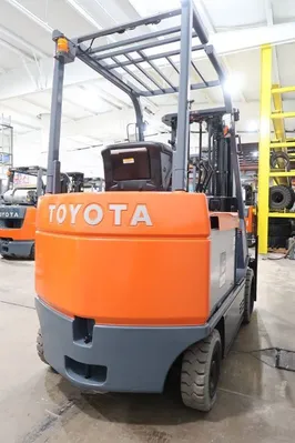 USED 2018 TOYOTA 7FBCU35