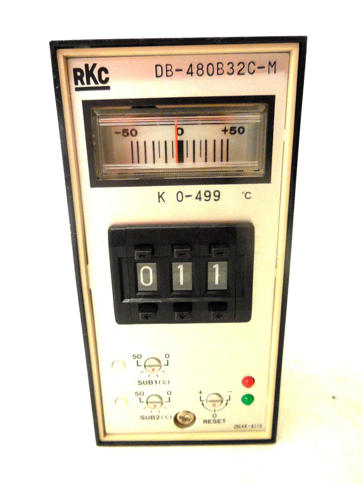 NEW RKC DB-480B32C-M TEMPERATURE CONTROLLER DB480B32CM