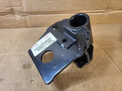 USED TOYOTA 48417-60040