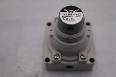 SMC VH302-N03 ROTARY HAND VALVE NEW OPEN BOX STOCK L-486-C