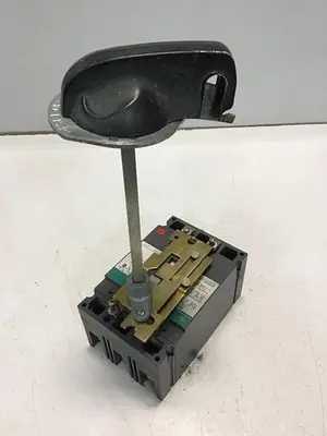 USED GE TED136070 / DISCONNECT