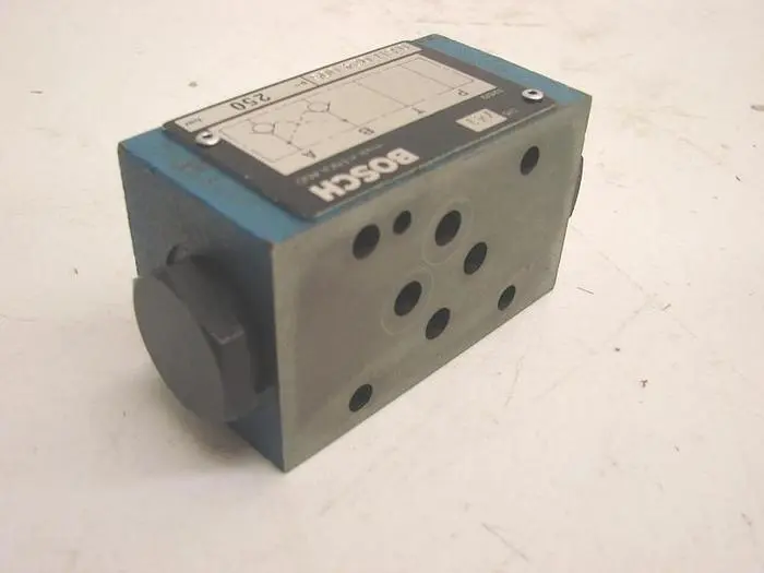 Used BOSCH 0 811 024 005 Valves/Fittings Michigan US | Ideal Machinery #583740