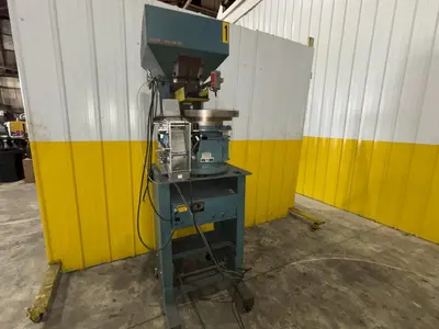 3 CU FT SIGMA SYNTRON FMC MODEL #VPF305 HOPPER & BOWL FEEDER: STOCK #23083