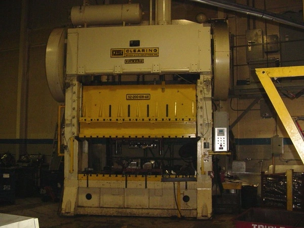 Used 1994 CLEARING S2-200-108-48 Straight Side Presses Vermont US | Two Spade Machinery LLC #508524