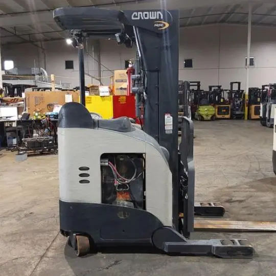 USED 2019 CROWN RR5725-45