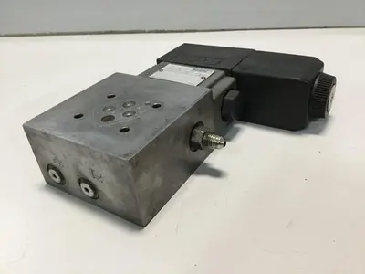 USED VICKERS DG4V-3-2AL-M-U-HL7-60