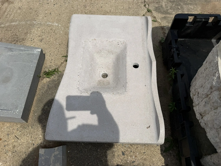 Used _UNKNOWN_ _UNKNOWN_ Sinks Michigan US | Miedema Asset Management Group #1313397