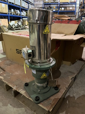 SPX X5Q-50 Agitator Drive Vertical (See Also MI875) | Perry Equipment (1)
