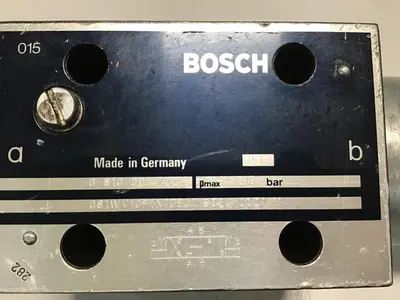 USED BOSCH 0 810 001 702