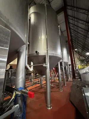 2010 MUELLER 8,300 GALLON Stainless Steel Tanks | Perry Equipment (1)