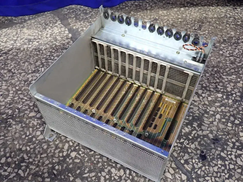 16-slot Rack