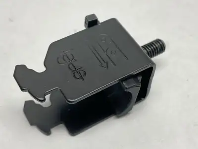 USED IGUS STRAIN RELIEF CLAMPS LOT OF 2