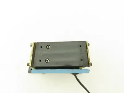 Osaka Seiko Small Parts Feeder Linear Conveyor Vibration Magnetic Motor 200V