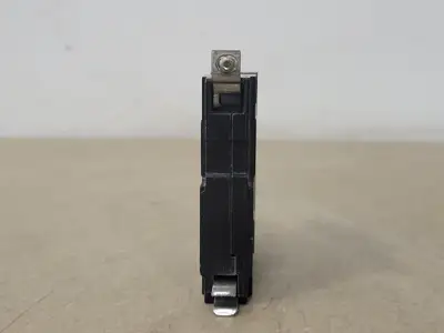 USED SQUARE D QOB120