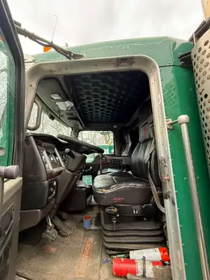 USED 2006 KENWORTH T800