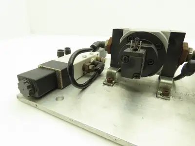 Nitra/Festo AVS-533C2-24D Pneumatic Solenoid & On/Off Valve w/Filter/Regulator