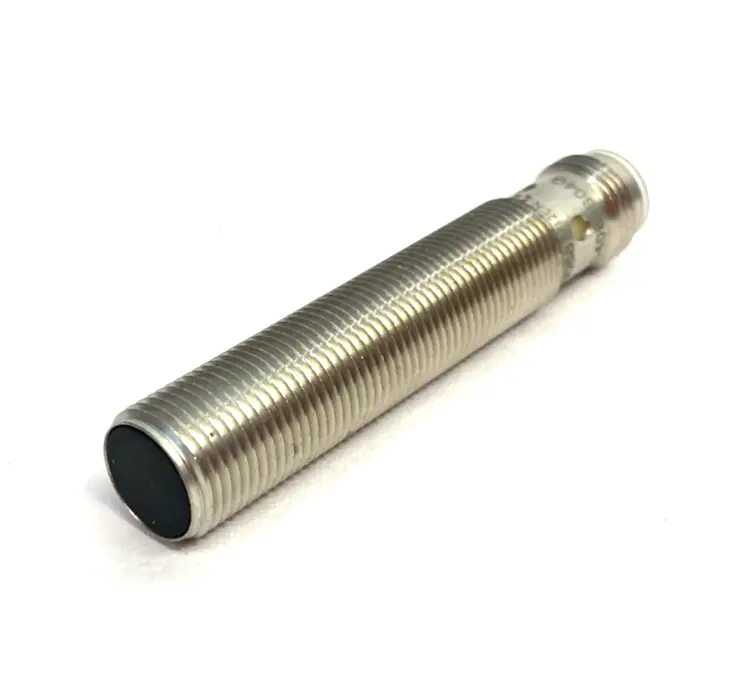 Used BALLUFF INDUCTIVE PROXIMITY SENSOR CYLINDRICAL 4MM RANGE Proximity Sensors Michigan US | Maverick Industrial Sales #1092172