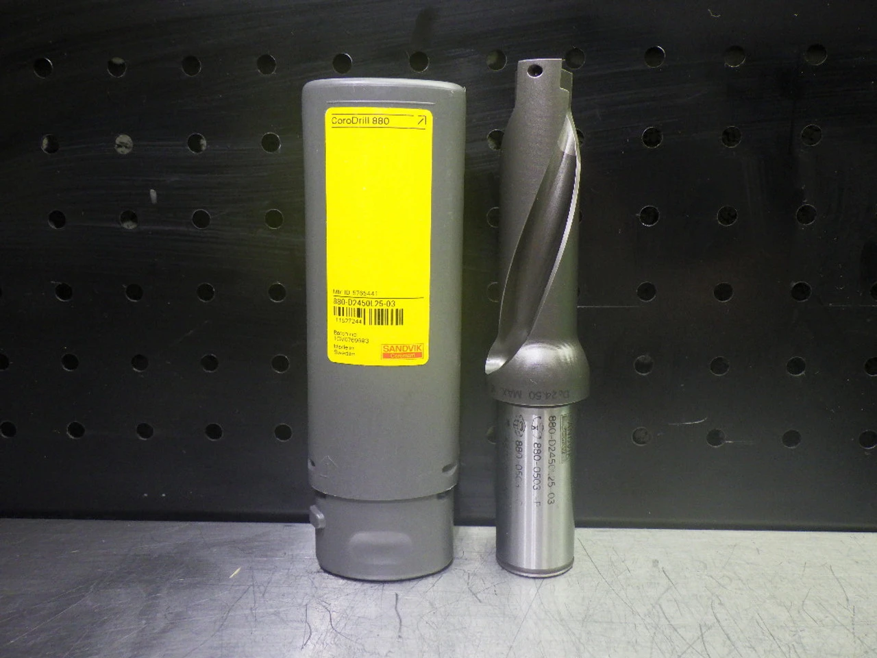 Sandvik 24.5mm Coolant Thru Indexable Drill 25mm Shank 880-D2450L25-03 (LOC2773D)