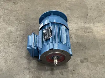 1.5 hp, 230/400 volts, 2880 rpm, 90S Electric Motor