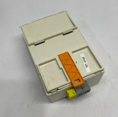 USED PHOENIX CONTACT SOCKET RECEPTACLE