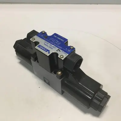 USED TOKIMEC DG4V-3-6C-M-P7-H-7-52