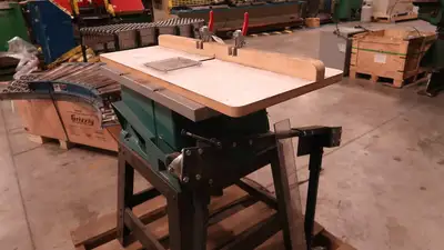 Used MAKITA 2702 Woodworking Saws British Columbia CA | Lenmark #272005