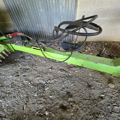 2010 SCHULTE 2500 GIANT Rock Picker | Iron Listing (24)