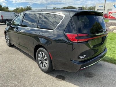 Used 2024 CHRYSLER PACIFICA HYBRID Vans Michigan US | Miedema Asset Management Group #1461350