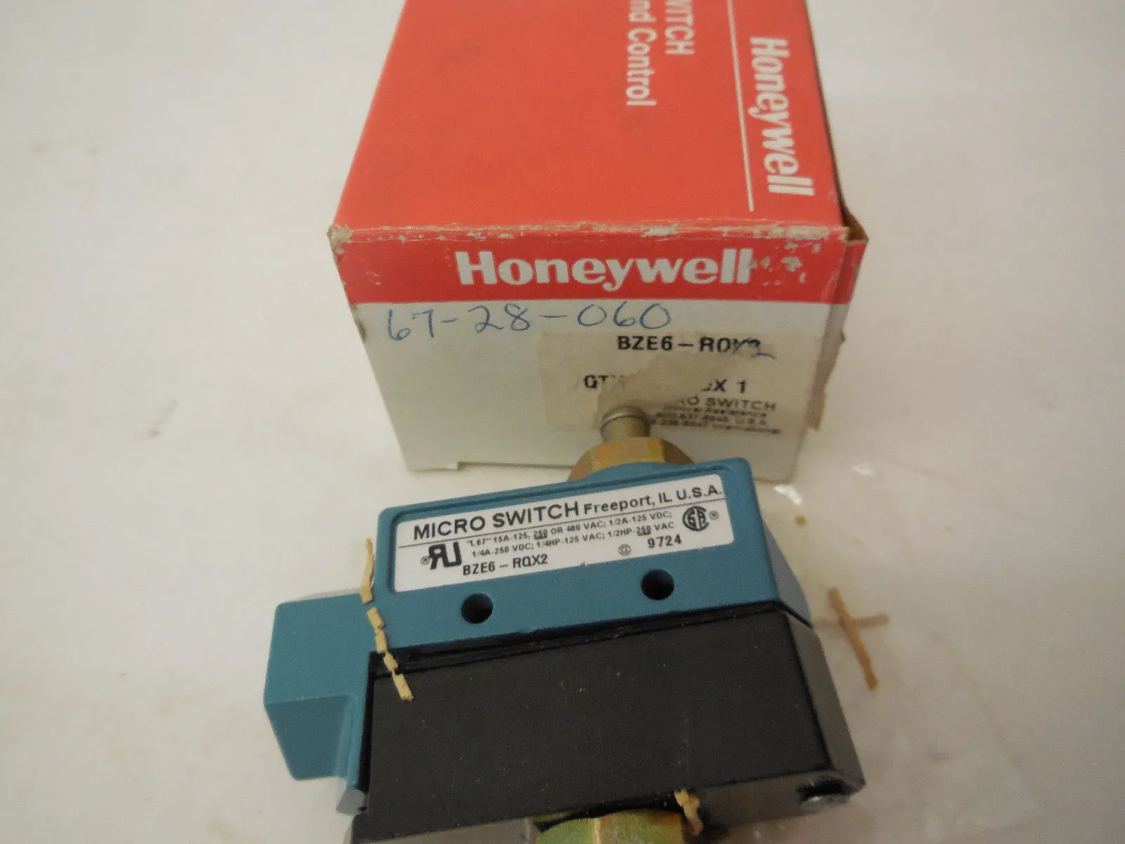 NEW HONEYWELL BZE6-RQX2 LIMIT SWITCH BZE6RQX2
