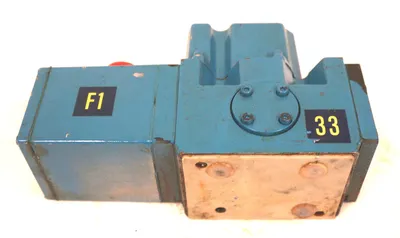 MOOG J661-124 SERVO VALVE J661124