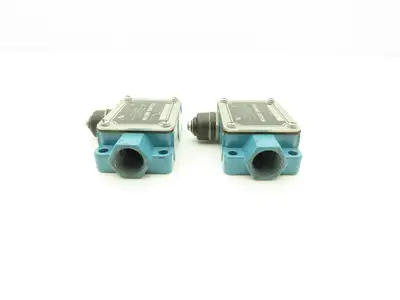 Micro Switch BAF1-2RN-RH Limit Switch Top Plunger Actuator Lot of 2