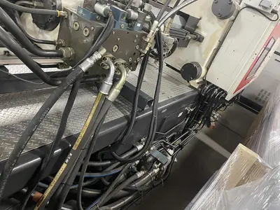 USED 2002 MILACRON M T 310-22