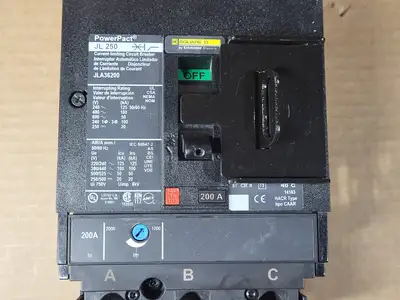 NEW SQUARE D JLA36200