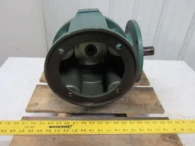 Reliance Electric 180WM28F Single Reduction Right Angle Gear Reducer 25:1 Ratio