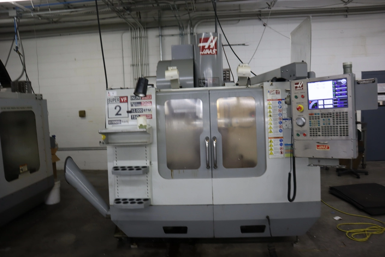 Used HAAS VF-2SSYT Vertical Machining Centers Minnesota US | Machinesused.com #1368561