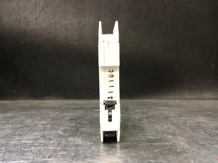 Used ALLEN-BRADLEY 1489-A1C100 Switchgears British Columbia CA | Lenmark #244236